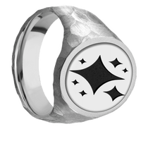 Large Oval signet ring (20x16mm) in Platinum, with a Wide style band, a Platinum inlay and a TWINKLE4 engraving.