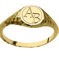 Small Circle signet ring (10mm) in 14K Yellow Gold, with a Thin style band, a 14K Yellow Gold inlay and a Book Antiqua 2 engraving.