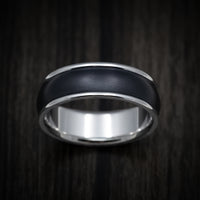14K Gold and Carbon Fiber Men's Ring with Geometric Pattern