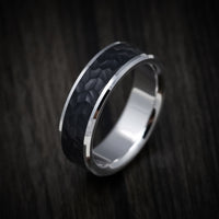 14K Gold and Carbon Fiber Men's Ring with Hammer Finish
