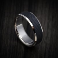 14K Gold and Carbon Fiber Men's Ring with Tree Bark Pattern