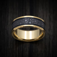 14K Gold and Tantalum Men's Ring with Carbon Accents and Design Pattern