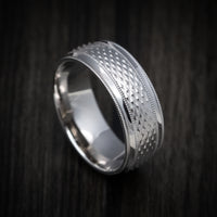 14K Gold Men's Ring with Millgrain and Geometric Design