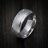 14K Gold Men's Ring with Millgrain and Geometric Design