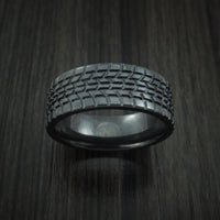 Black Titanium Men's Ring Textured Tread Pattern Band