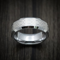 Tungsten Men's Ring with Celtic Knot Pattern