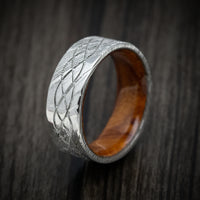 Woodgrain Kuro Damascus Steel Celtic Knot Men's Ring with Wood Sleeve