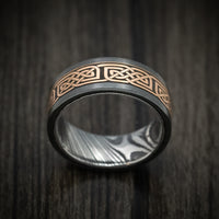 Black Zirconium and Woodgrain Kuro Damascus Steel 14K Gold Celtic Knot Pattern Inlay Men's Ring