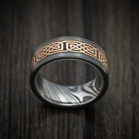 Black Titanium and Woodgrain Kuro Damascus Steel 14K Gold Celtic Knot Pattern Inlay Men's Ring