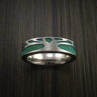 Titanium Spinner Tree Ring with Anodized Textured Background