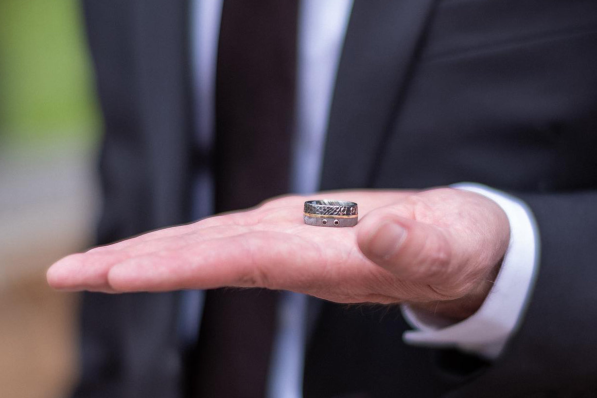 mens wedding ring