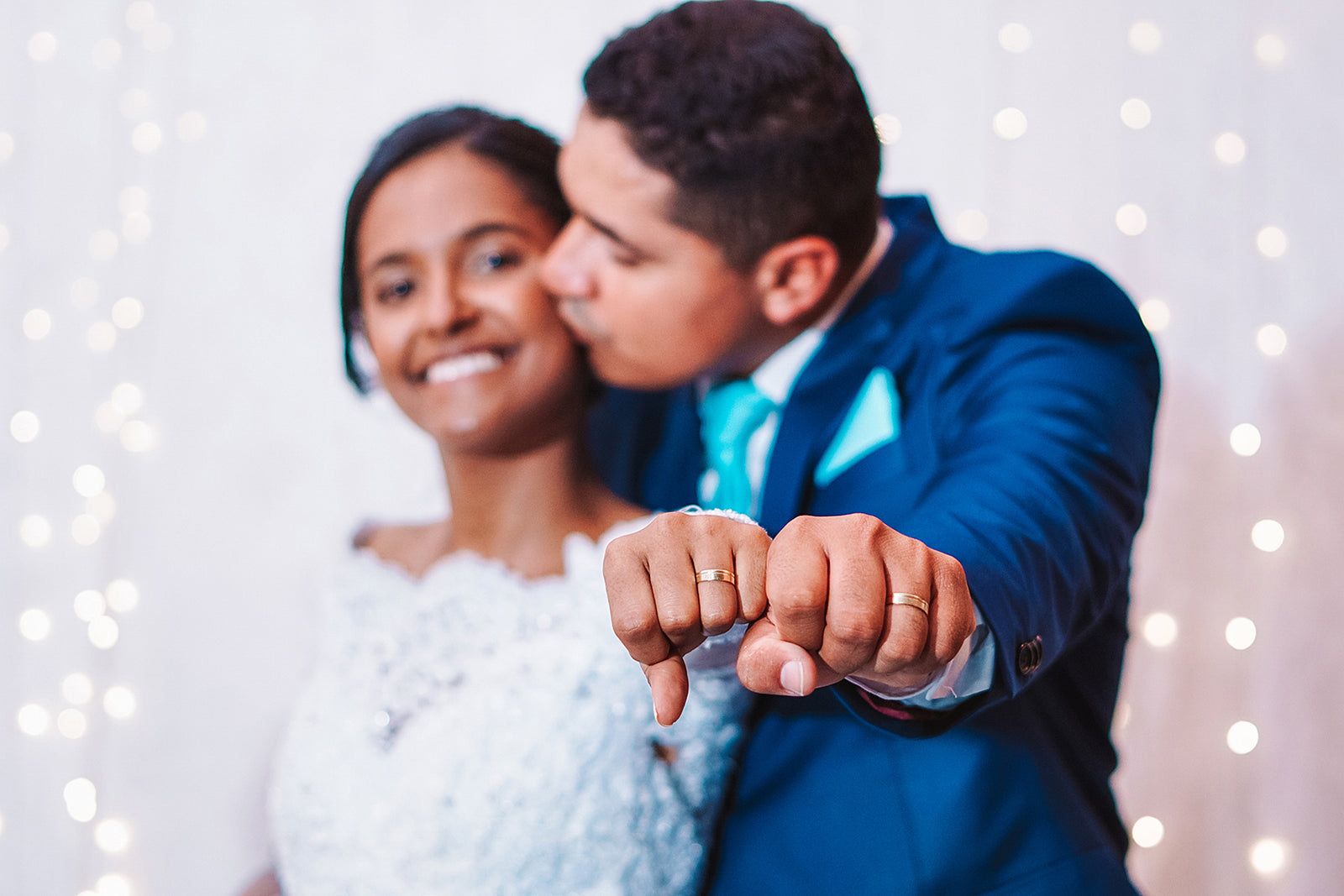 Men's Wedding Bands: What's Hot Right Now?