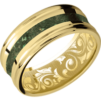 9mm wide Concave Center Round Edges 18k Yellow Gold Ring with Polish Finish / One 3mm Centered Green Fuschite Inlay / None Interior Pattern