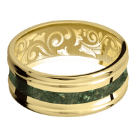 9mm wide Concave Center Round Edges 18k Yellow Gold Ring with Polish Finish / One 3mm Centered Green Fuschite Inlay / None Interior Pattern