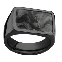Large Horizontal Rectangle signet ring (20x14.5mm) in Zirconium, with a Wide style band, a Forged Carbon Fiber inlay.