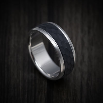14K Gold and Carbon Fiber Men's Ring with Geometric Pattern