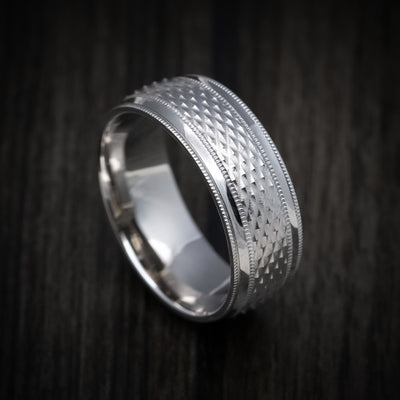 14K Gold Men's Ring with Millgrain and Geometric Design