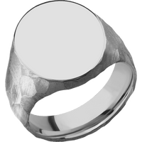 Large Oval signet ring (20x16mm) in Titanium, with a Wide style band.
