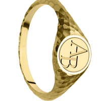 Small Circle signet ring (10mm) in 14K Yellow Gold, with a Thin style band, a 14K Yellow Gold inlay and a Book Antiqua 2 engraving.
