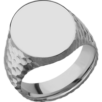 Large Oval signet ring (20x16mm) in Titanium, with a Wide style band.