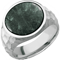 Large Circle signet ring (18mm) in 14K White Gold, with a Wide style band, an Aventurine inlay.
