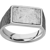 Medium Horizontal Rectangle signet ring (16x11.5mm) in Titanium, with a Wide style band, a Meteorite inlay.