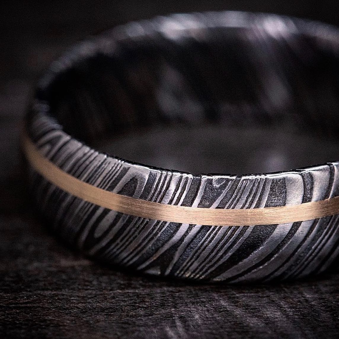 Kuro Damascus Steel Ring with Gold Inlay