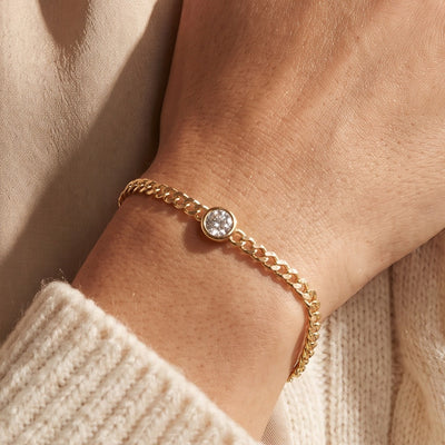 14K Yellow Gold 1/4 CT Natural Diamond Link 7" Bracelet worn by a model