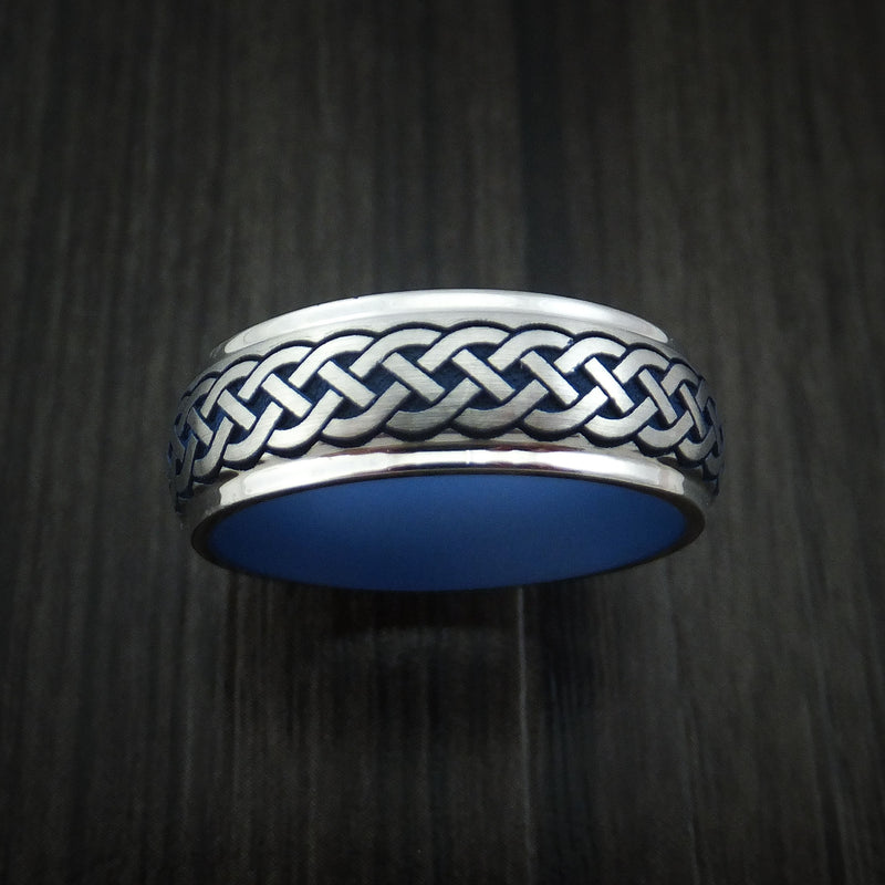 Men's Carved Brick Pattern Wedding Ring in White Gold 10K 7mm Size 10 |  MADANI Rings