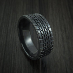 Black Titanium Men's Ring Textured Tread Pattern Band