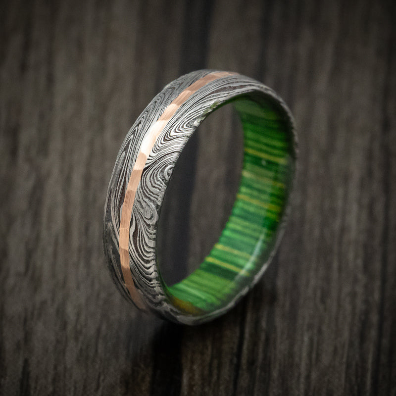 Marble Kuro Damascus Steel Men's Ring with Hammered Gold Inlay and Wood Sleeve