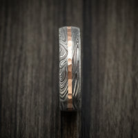Marble Kuro Damascus Steel Men's Ring with Hammered Gold Inlay and Wood Sleeve
