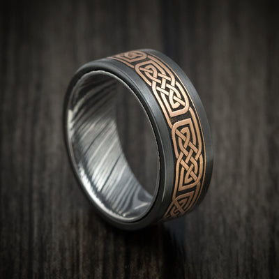 Black Zirconium and Woodgrain Kuro Damascus Steel 14K Gold Celtic Knot Pattern Inlay Men's Ring