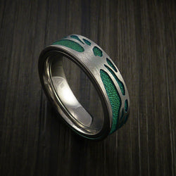 Titanium Spinner Tree Ring with Anodized Textured Background